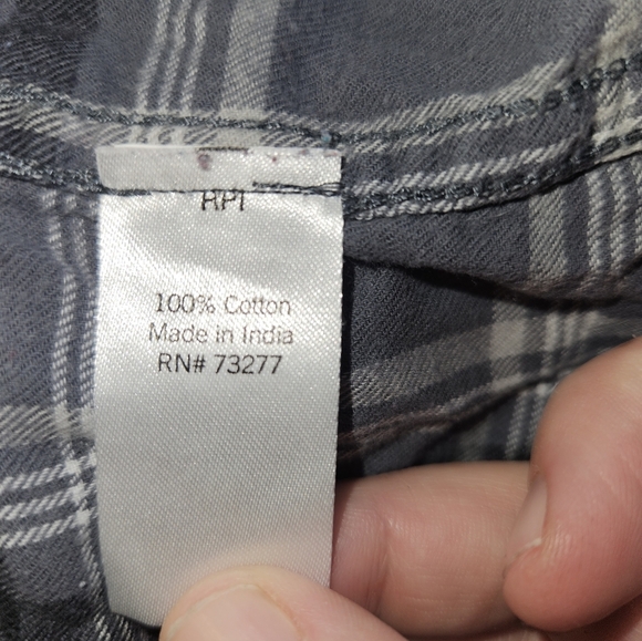 SO Womans Long Sleeve Flannel Size S - Picture 11 of 11